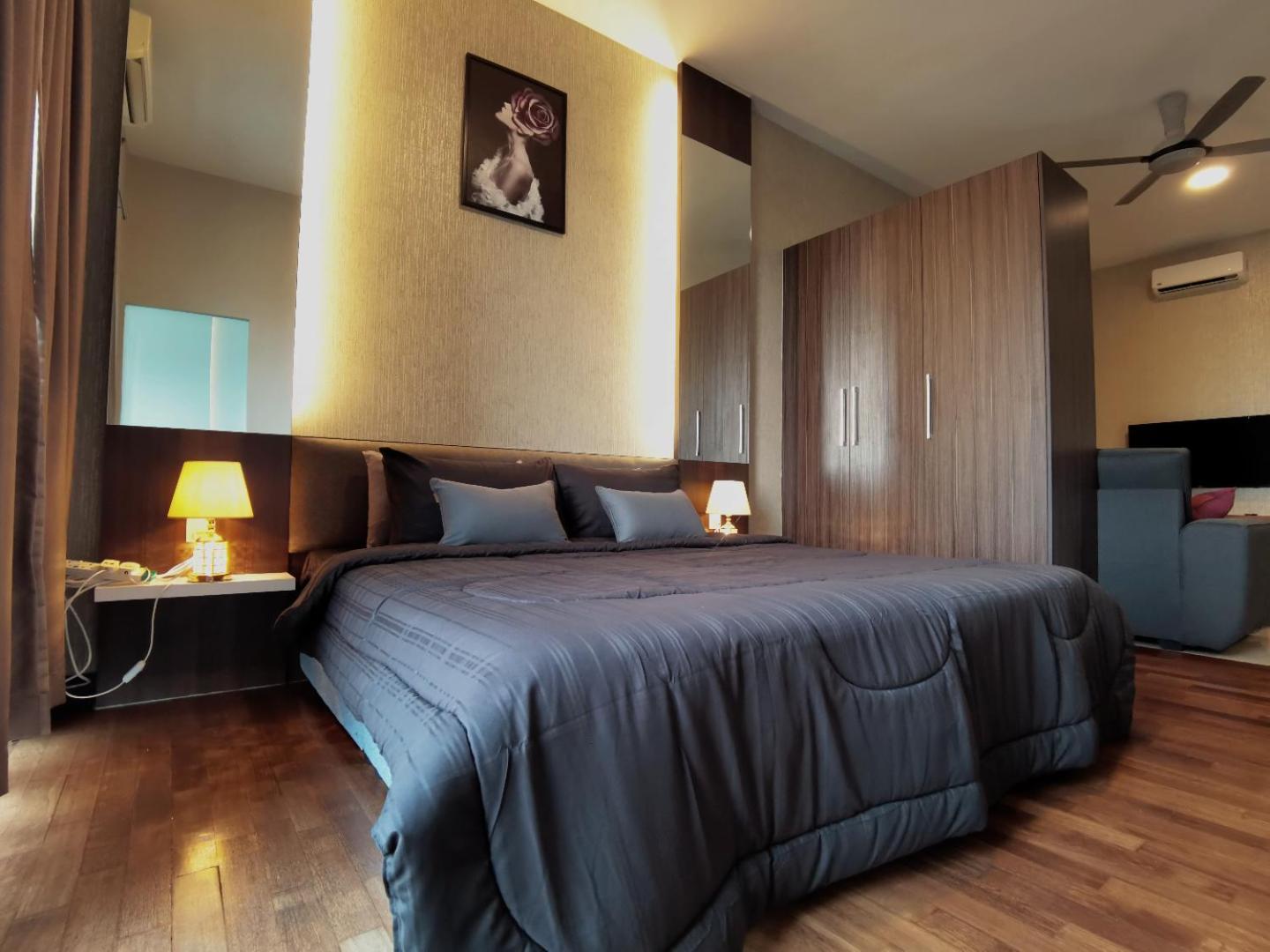 Attic Silverscape & Jonker Aparthotel