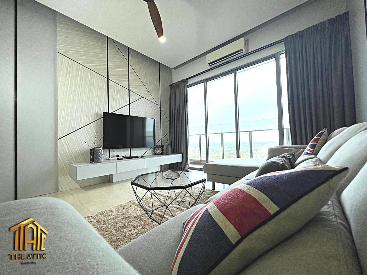 Attic Silverscape & Jonker *